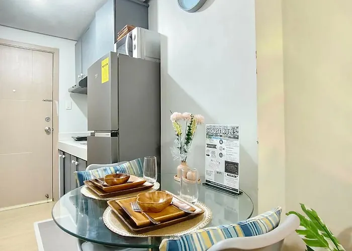 M Place Cassandra Staycation Affordable Budget Cozy With Fast Internet Connection That Feels Like Manila